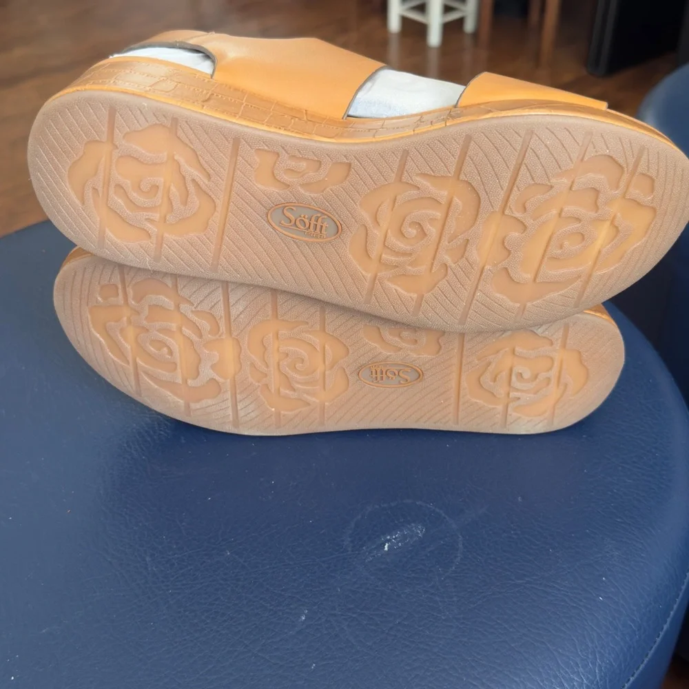 Women's Sofft Faedra Tan Wedge Sandals Sz 8.5 New‎ without box